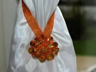 Úvazy, ozdobné spony s magnetem