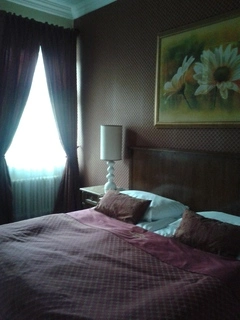 Přehoz postele Hotel s vyšitým logem