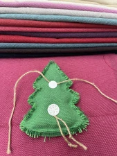 Zbytky látek na šití drobných dekorací