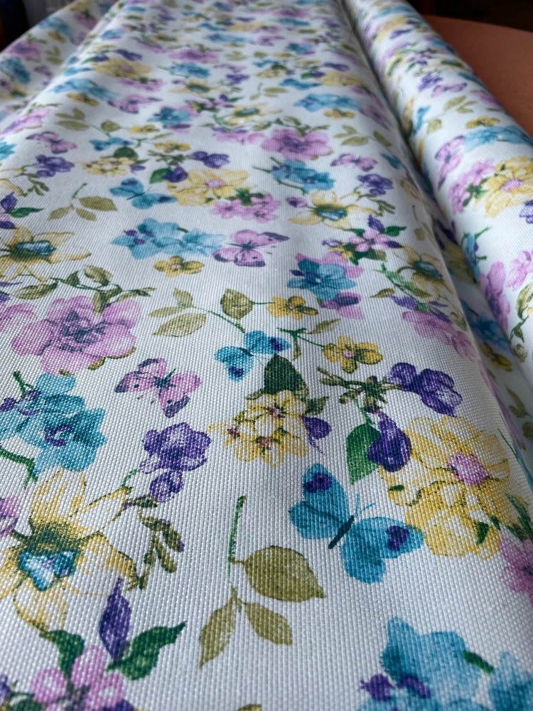 Bavlněná látka fialová, modrá květinová nádhera