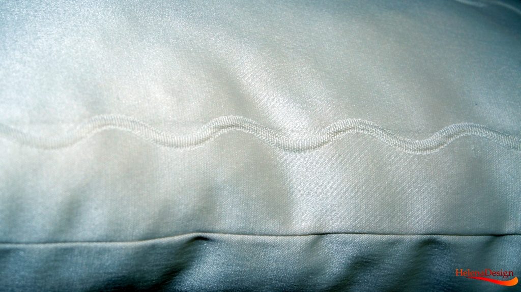 Kvalitní polštář s plastickým vzorem