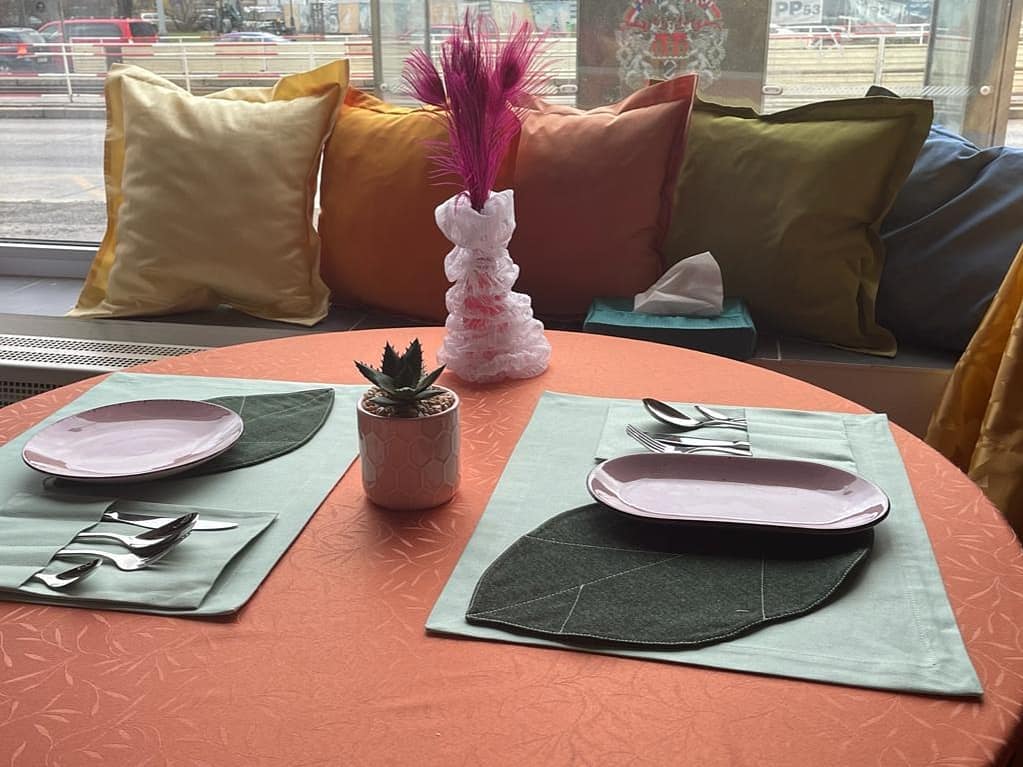 Hotelová kapsa, pouzdro na příbory 