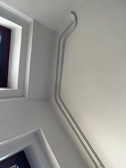 Profil s ohyby na arkýř