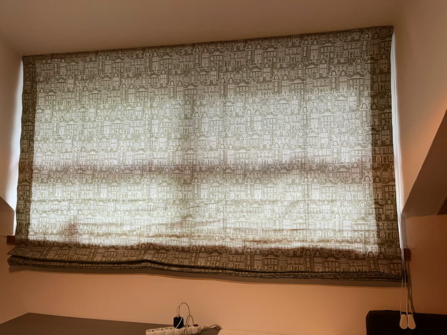 Bavlněná látka s potiskem domů