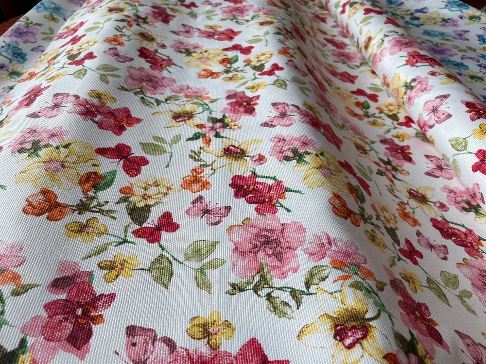 Bavlněná látka fialová, modrá květinová nádhera