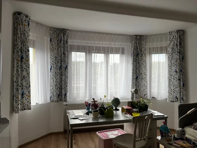 Profil s ohyby na arkýř